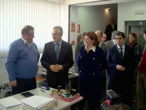 Instante de la visita a las instalaciones. (Foto: José Moreno)