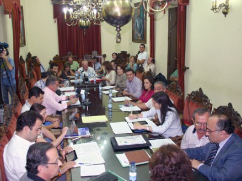 Un momento del desarrollo de la sesión de carácter ordinario celebrado ayer miércoles. (Foto: R. Cobo)