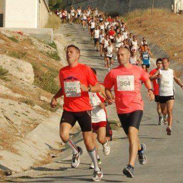 Participación de atletas locales en las 2 Leguas de Baena. (Foto: Cedida)