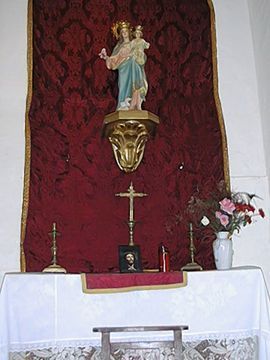 Aspecto de la capilla en abril de 2002, días después del cierre de la plaza. (Foto: R. Cobo)