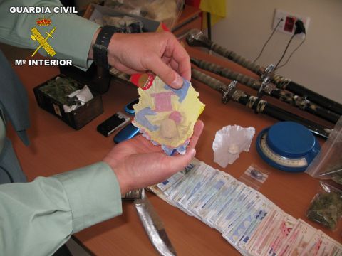 Imagen de algunos de los efectos intervenidos en la operación. (Foto: Cedida)