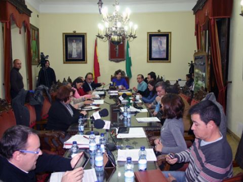Un momento de la sesión plenaria de carácter ordinario celebrada ayer martes. (Foto: R. Cobo)