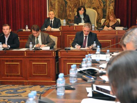 Ceballos presidiendo la sesión plenaria de la Diputación de Córdoba. (Foto: Cedida)