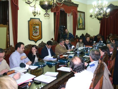 Desarrollo de la sesión ordinaria del pasado viernes. (Foto: R. Cobo)