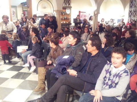 Asistentes al acto. (Foto: Antonio J. Sobrados)