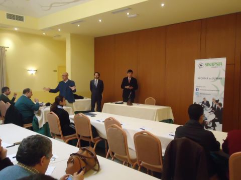 Presentación del encuentro empresarial. (Foro: J. Moreno)