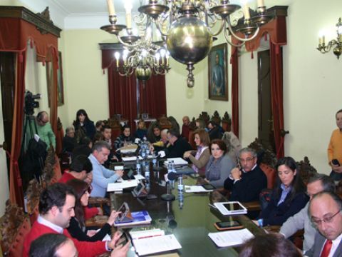Un momento del desarrollo de la sesión de carácter ordinario celebrada ayer. (Foto: R. Cobo)