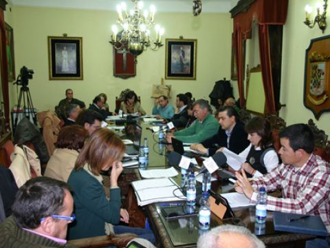 Vista parcial del salón de plenos del Consistorio prieguense. (Foto: R. Cobo)