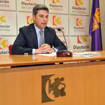 Andrés Lorite durante la comparecencia ante los medios. (Foto: Cedida)