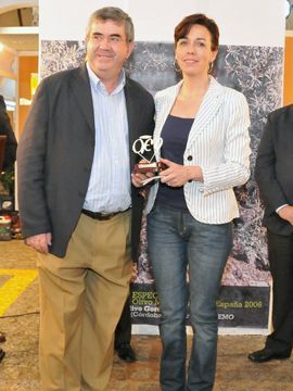 María Luisa Ceballos y Francisco Serrano, presidente del CRDOP Priego de Córdoba. (Foto: Cedida)