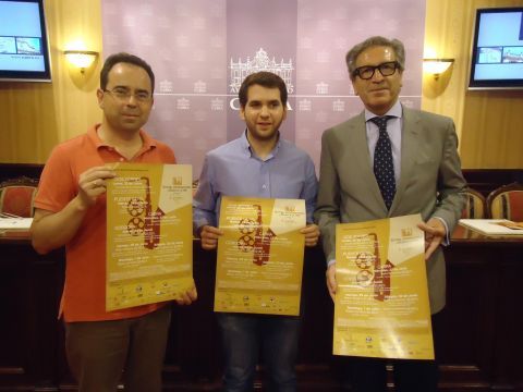 Ariza, Priego y Pineda presentando el cartel. (Foto: J. Moreno)
