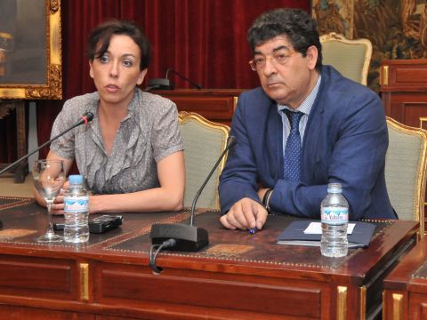 Ceballos y Valderas durante la comparecencia ante los medios. (Foto: Cedida)