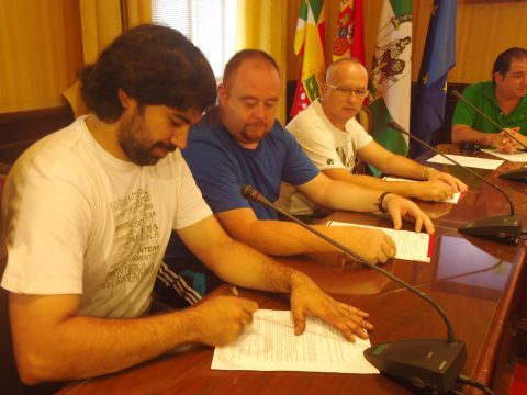 Representantes de algunas de las entidades colaboradoras. (Foto: J. Moreno)