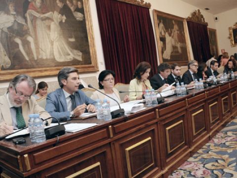 Panorámica de los diputados del PP durante el desarrollo de la sesión plenaria. (Foto: Cedida)