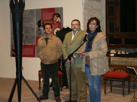 Casas, Ceballos y Montes durante la inauguración de la muestra. (Foto: R. Cobo)