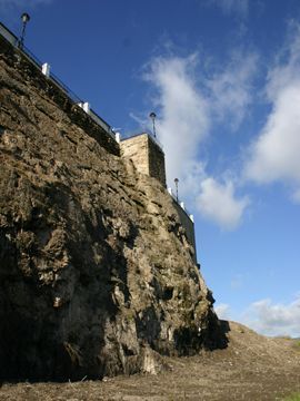 Vista del Balcón del Adarve tras su limpieza. (Foto: R. Cobo)