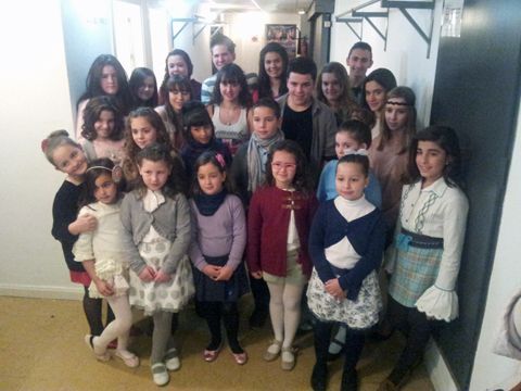Participantes en esta edición en los camerinos del Teatro Victoria momentos antes del inicio de la final. (Foto: A. J. Sobrados)