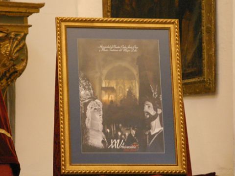 Cartel anunciador de los actos del XXV aniversario fundacional de la Hermandad. (Foto: R. Cobo)