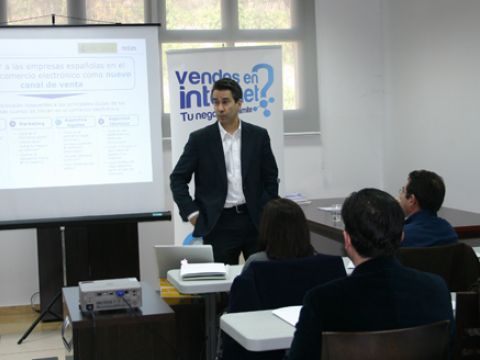 Fernando Aparicio durante el inicio de la jornada. (Foto: R. Cobo)