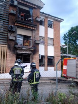 Estado del bloque tras el incendio. (Foto: J. Moreno)