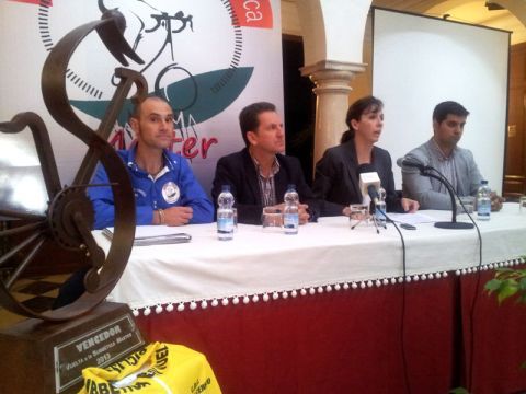 Imagen de la presentación de la carrera. (Foto: Antonio J. Sobrados)