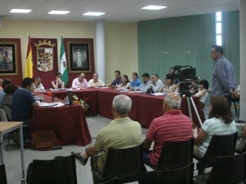 Panorámica del salón de Plenos durante la sesión celebrada ayer miércoles. (Foto. A.J. Sobrados)