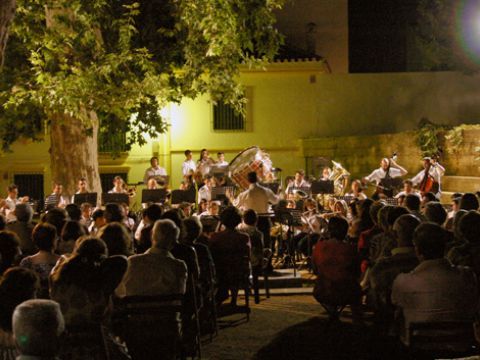 Un momento del concierto ofrecido ayer por la Banda en lo que antaño fue el Teatro María Cristina. (Foto: R. Cobo)