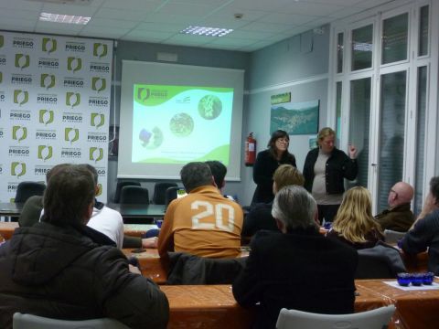Imagen de la cata dirigida celebrada en la sede de la D.O.P. (Foto: Cedida)