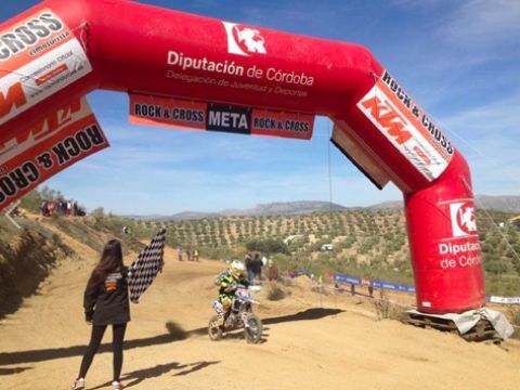 Entrada a meta de uno de los pilotos participantes. (Foto: Cedida)