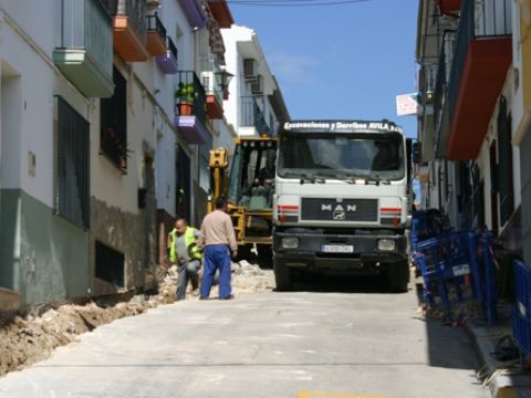 Estado de las obras en la calle Trafalgar. (Foto: R. Cobo)
